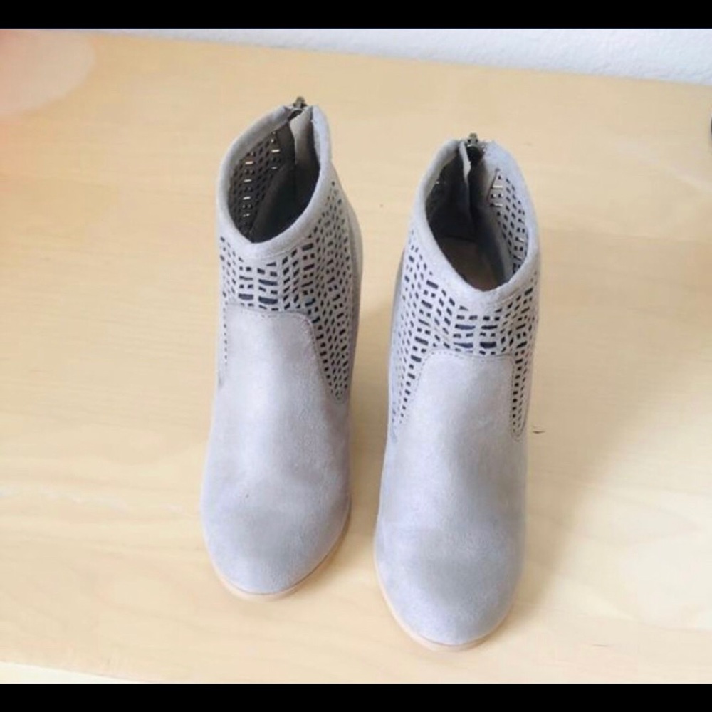 Ankle Beige booties
